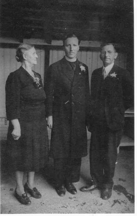 Afke van der Meer, Jan Heus en zoon (priester Frans Heus)